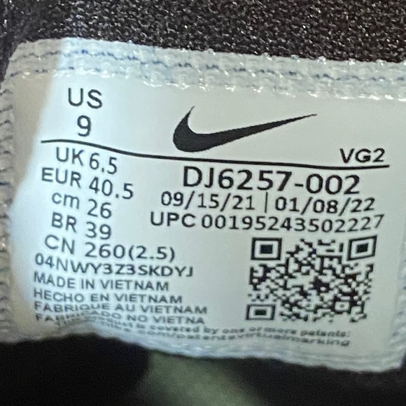 NEW Nike Tanjun Triple Black - Picture 8 of 8